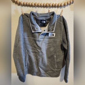 Men's Large North Face Pullover